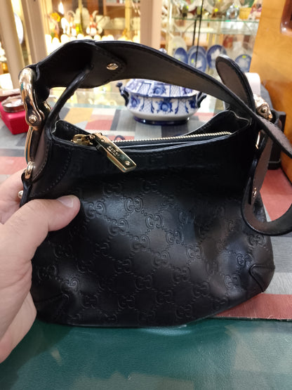 Borsa Gucci modello Hobo in pelle nero